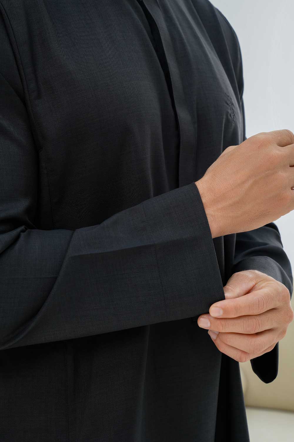 Kuwaiti Black Thobe - Image 4