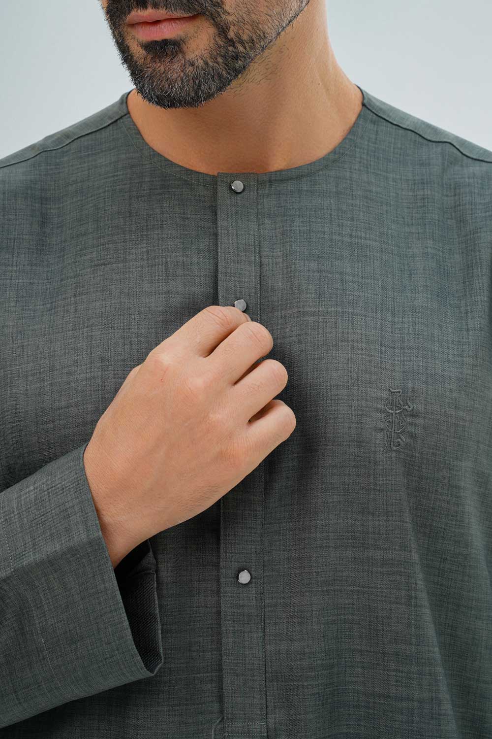 Green Metal Button Thobe - Image 5